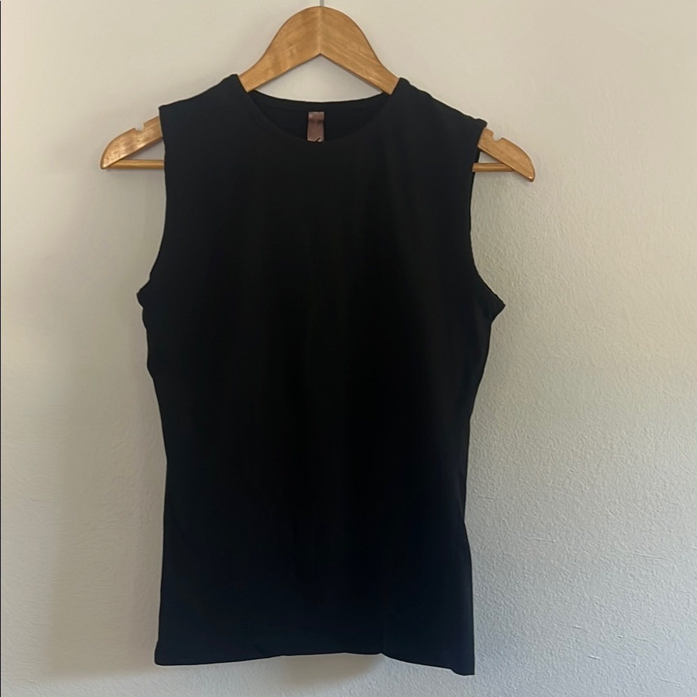 Black  Sleeveless Top